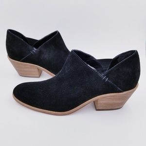 NEW Vince Camuto Suede Ankle Bootie Deadra